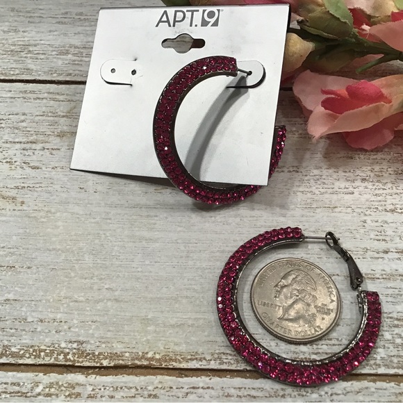🎀[2/$25.00]🎀 APT. 9 Hoops - Picture 5 of 5